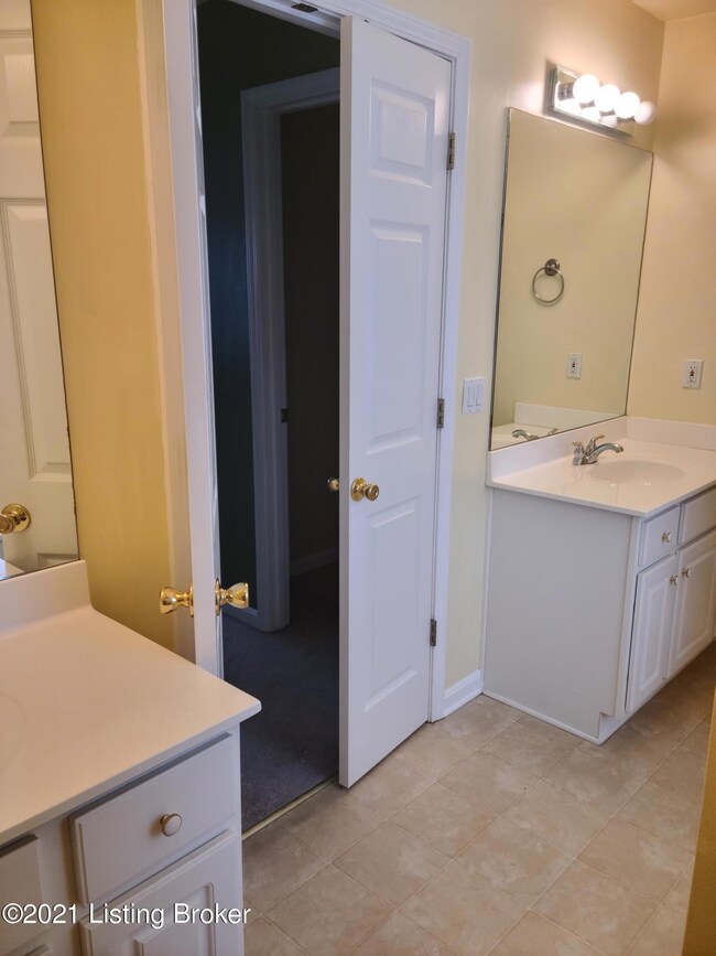 8703 Sanctuary Ln, Louisville, KY 40291 - photo 6