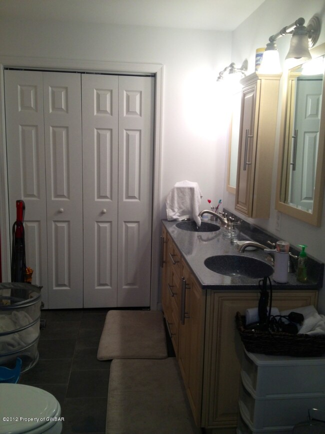 59 Lakeside Dr, Harveys Lake, PA 18618 - photo 4