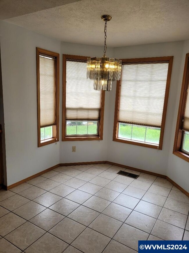 899 Alvina St SE, Salem, OR 97306 - photo 7