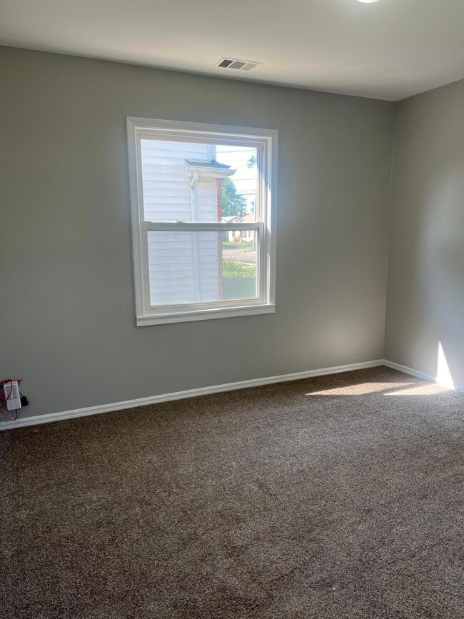 26520 Academy St, Roseville, MI 48066 - photo 4