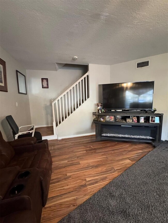 10801 Brickside Ct, Riverview, FL 33579 - photo 6