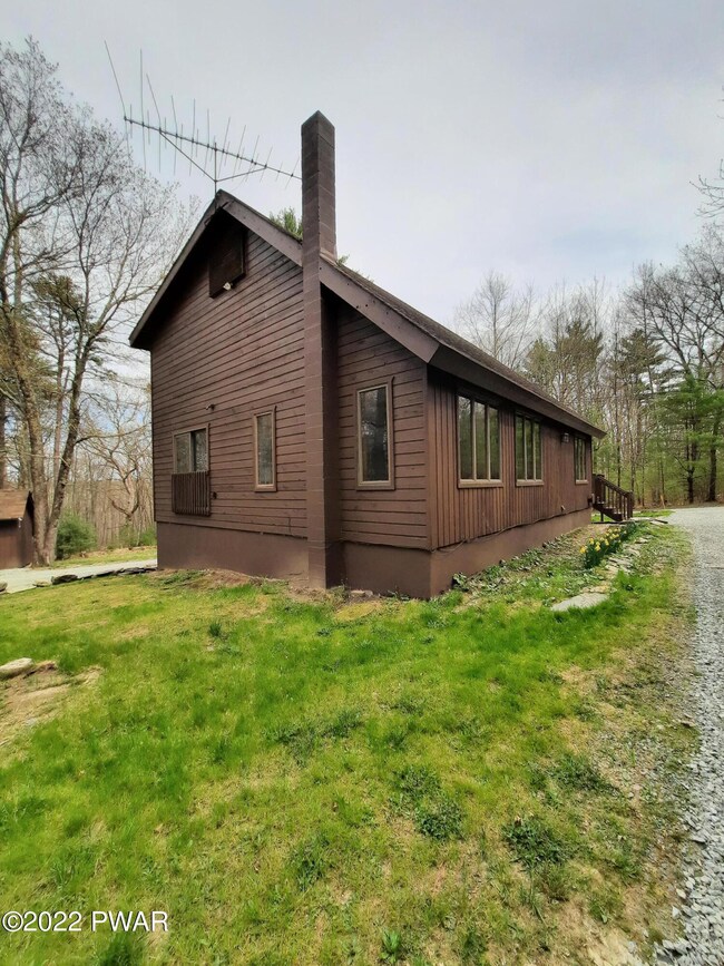 108 Griff Ct, Dingmans Ferry, PA 18328 - photo 3