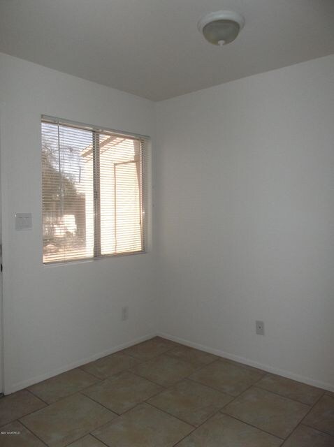 308 E Vogel Ave Unit 6 - Kitchen