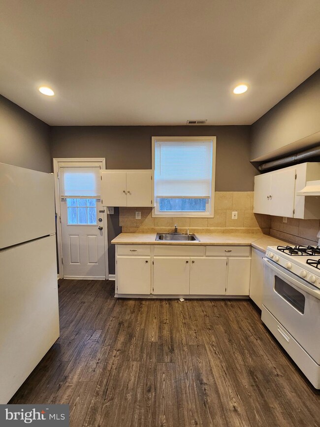 3429 Leverton Ave, Baltimore, MD 21224 - photo 6