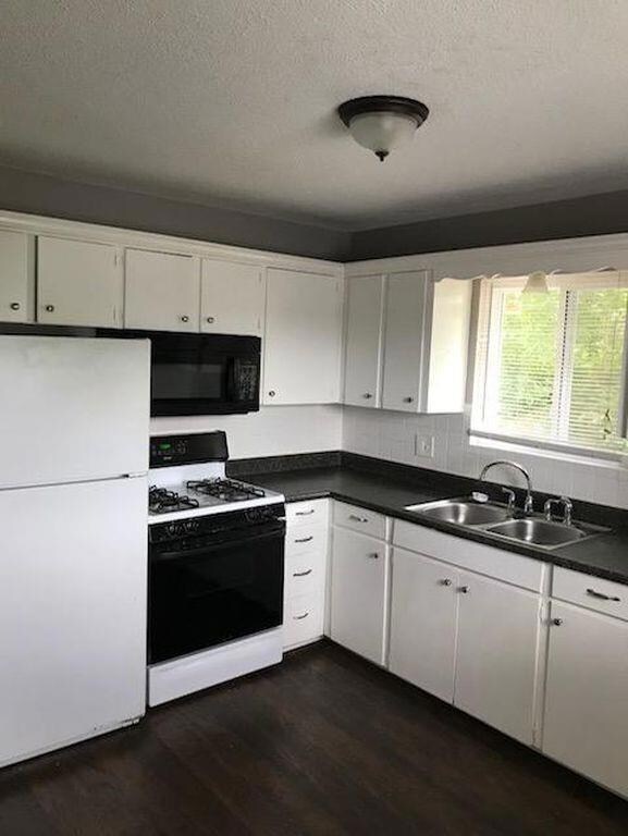 5208 Farley Ct, Shawnee, KS 66203 - photo 4