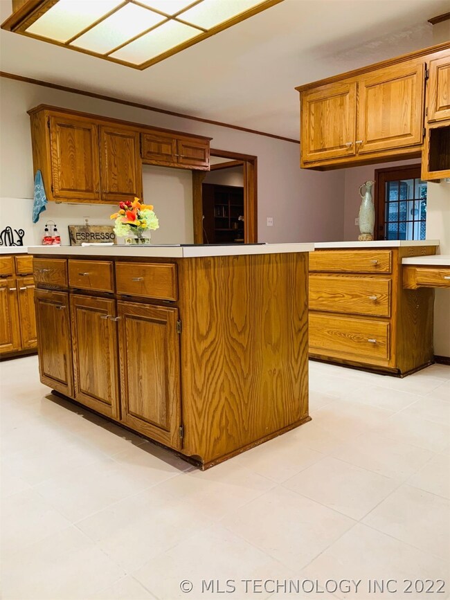 So many kitchen cabinets plus a pantry, every cook