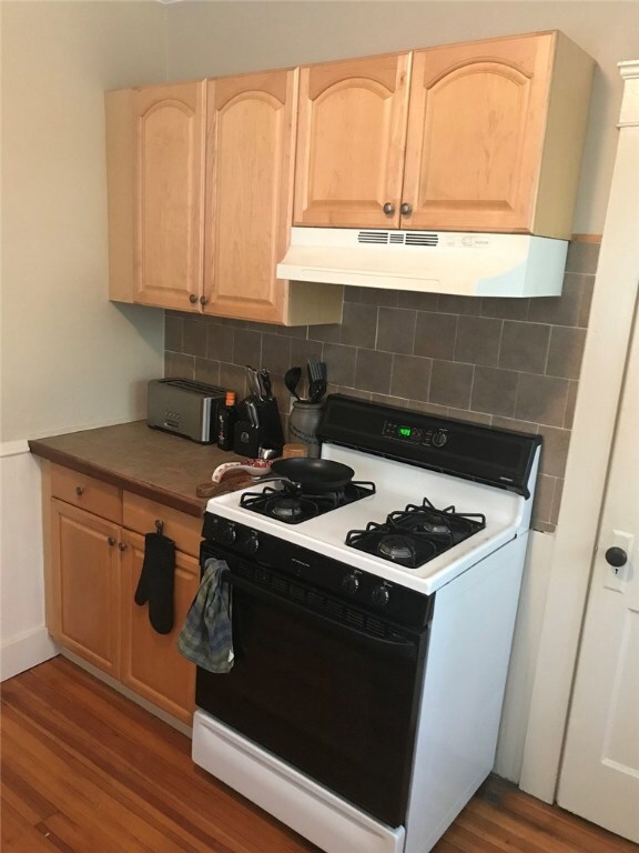 586 Hope St, Providence, RI 02906 - photo 7