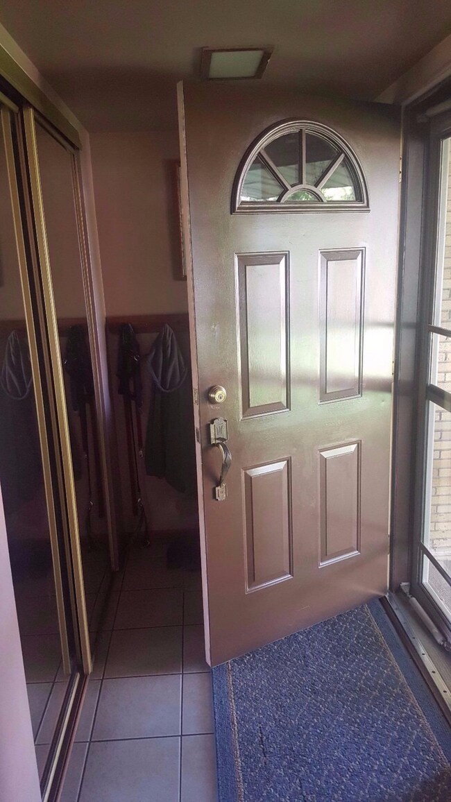 706 N Broad St, Griffith, IN 46319 - photo 4