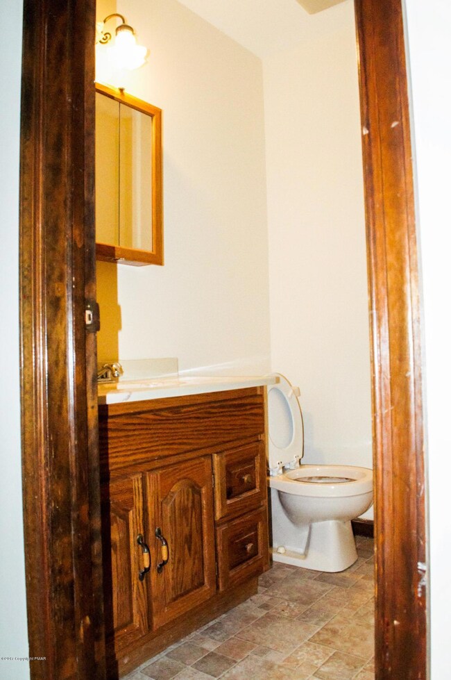 201 Blackthorn Dr, Saylorsburg, PA 18353 - photo 5