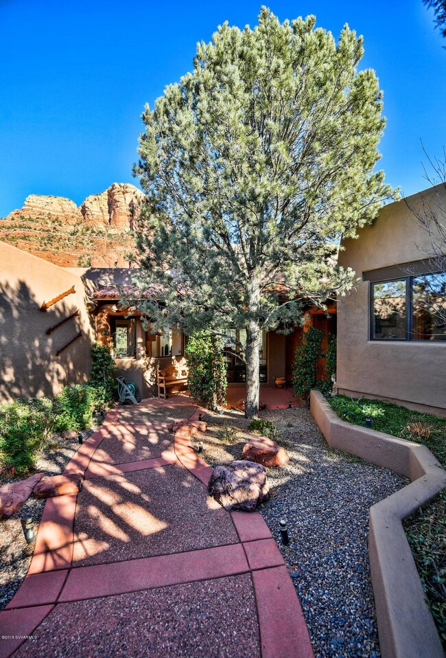 Courtyard to front door