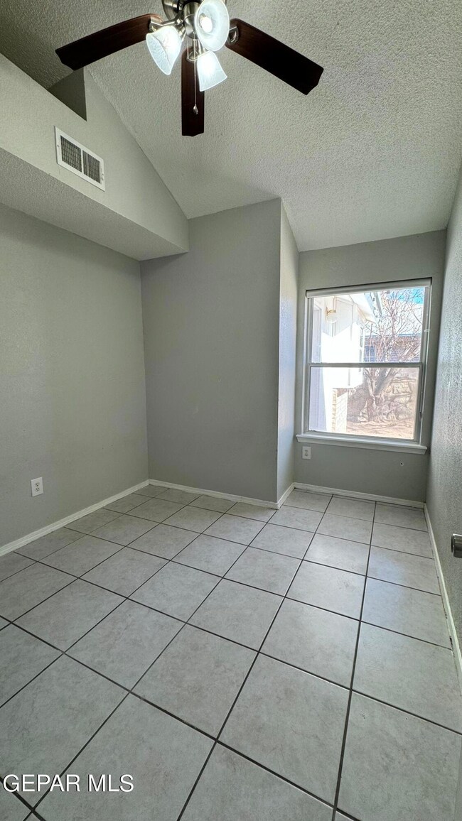 14600 Daffodil Place, Horizon City, TX 79928 - photo 7