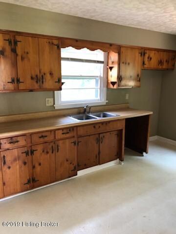 7911 Sherry Lynn Ct, Louisville, KY 40228 - photo 3