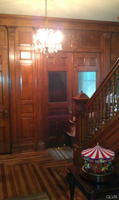 527 W Pennsylvania Ave, Pen Argyl, PA 18072 - photo 3