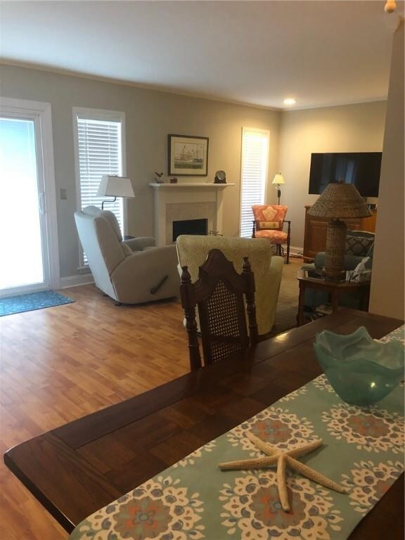 805 Mallery St unit C, Saint Simons Island, GA 31522 - photo 3