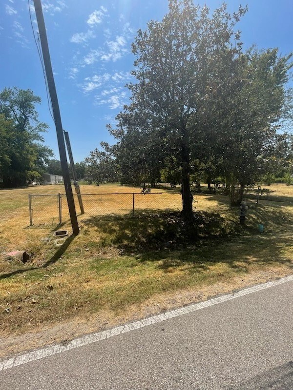 2506 Lone Oak Rd, Houston, TX 77093 - photo 4