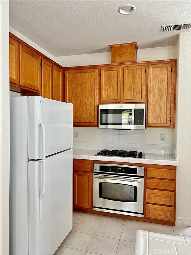 31937 Daniel Way, Temecula, CA 92591 - photo 3