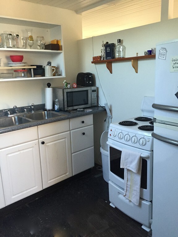 105 Elm St unit 2, Marblehead, MA 01945 - photo 5