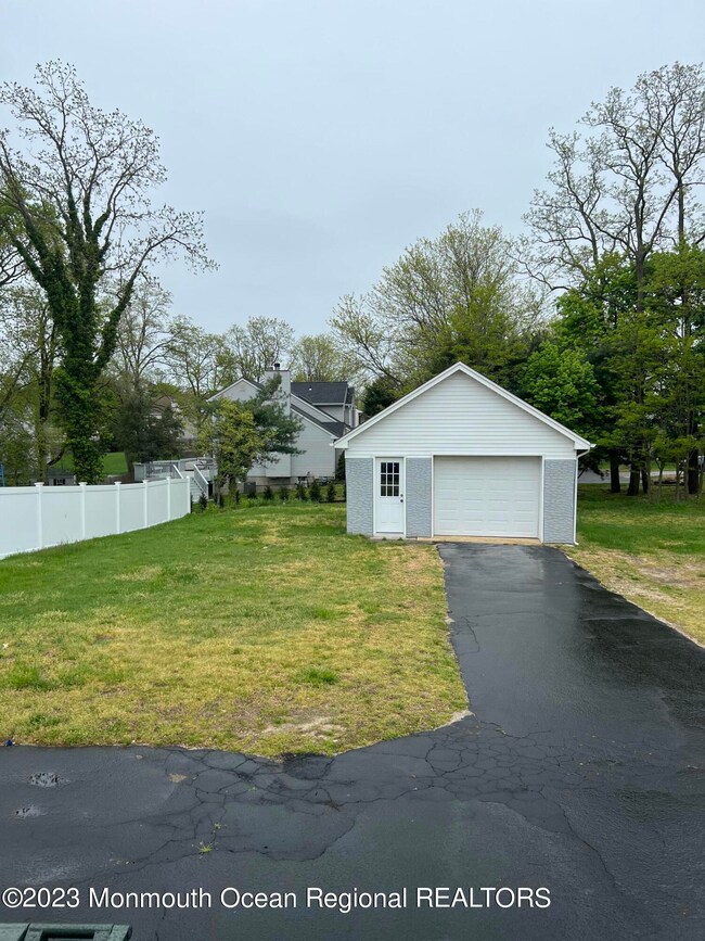 367 W Park Ave, Oakhurst, NJ 07755 - photo 7