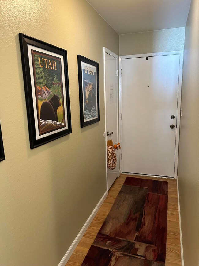 102 S Alpine unit B-8, Brian Head, UT 84719 - photo 4