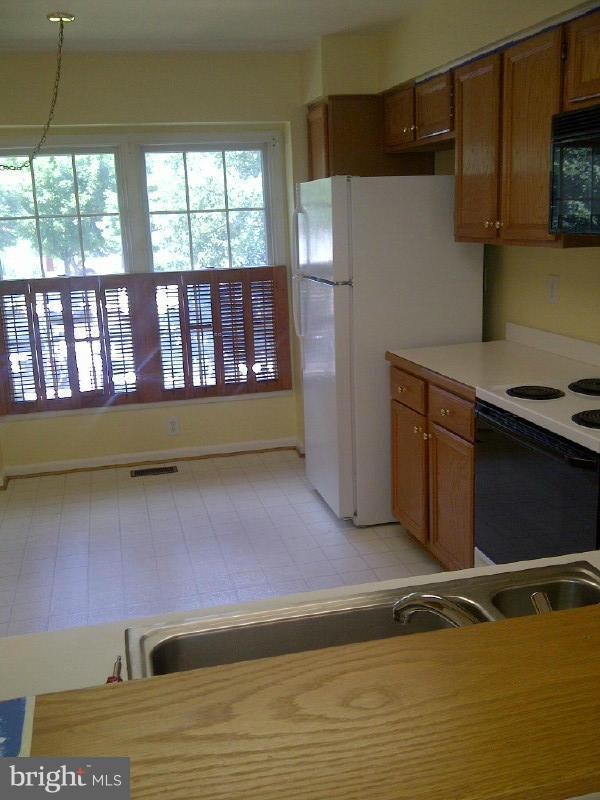 9394 Steeple Ct, Laurel, MD 20723 - photo 6