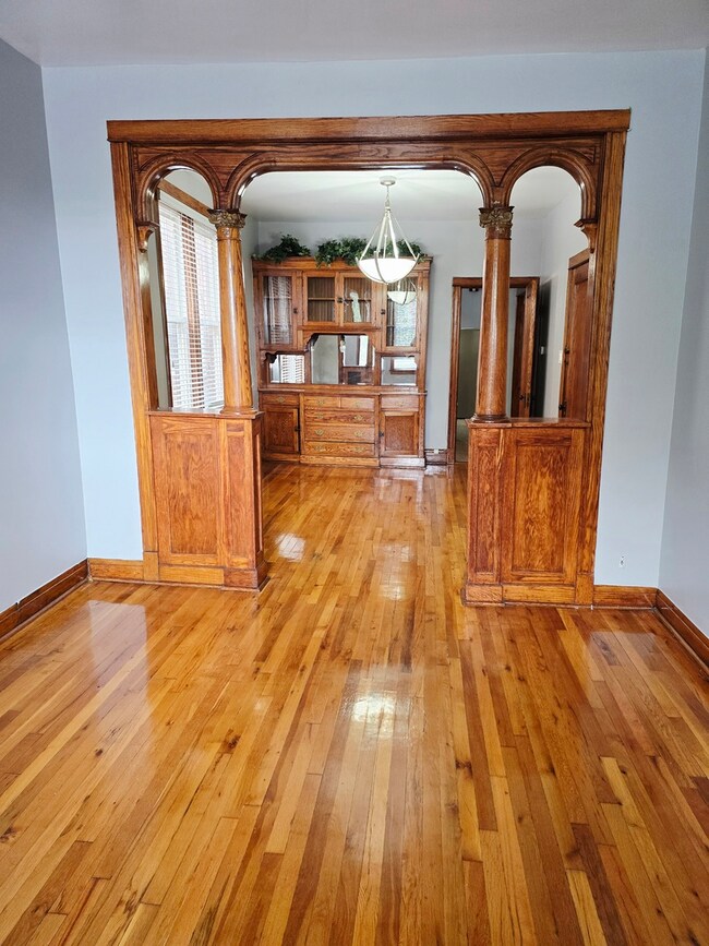 919 N Leavitt St unit 2F, Chicago, IL 60622 - photo 2