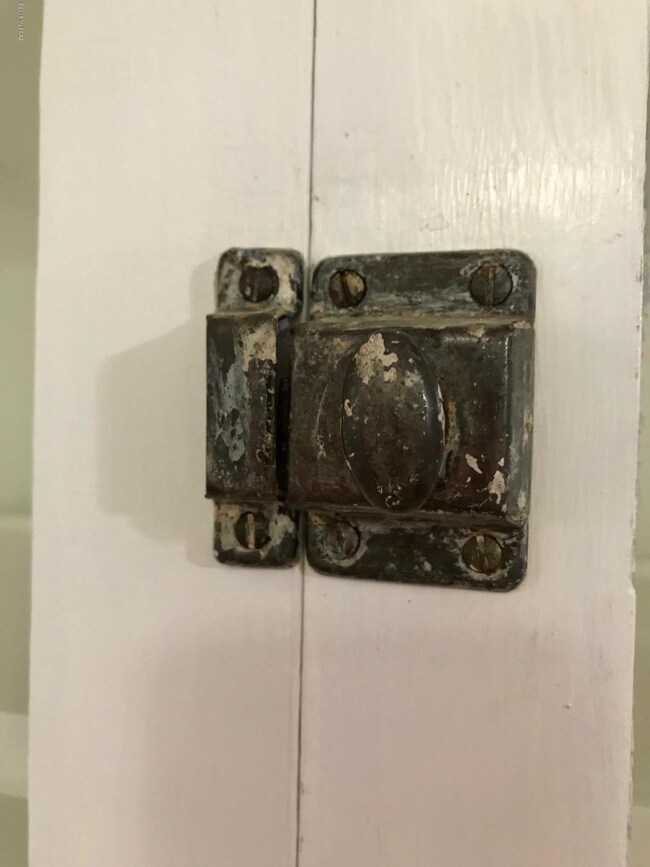 1233 N 5th Ave, Tucson, AZ 85705 - photo 7