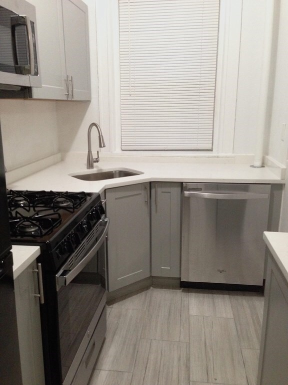 229 Kelton St unit 4, Allston, MA 02134 - photo 3