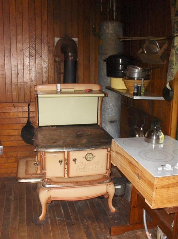 Kitchen wood cook stove