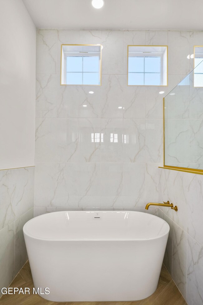 13418 Carterton Ave, Horizon City, TX 79928 - photo 4