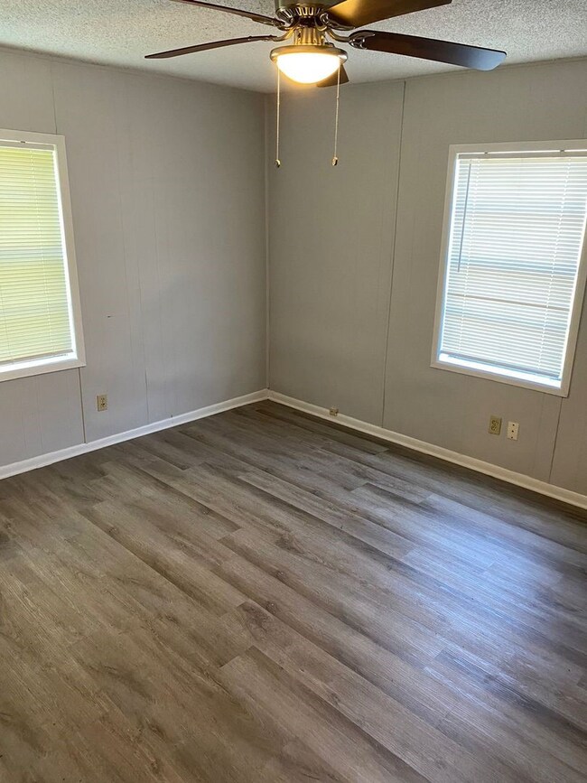 1301 Whitson St, Bay City, TX 77414 - photo 7