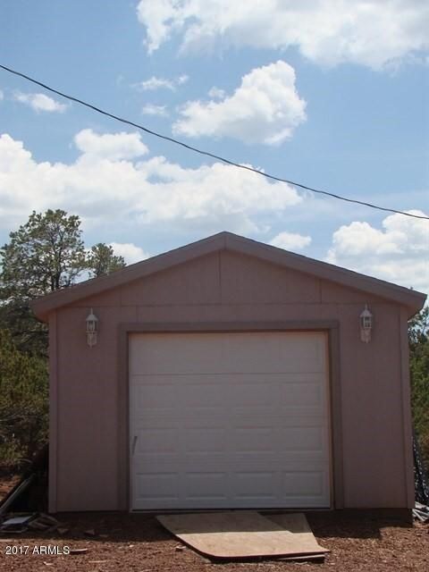 002_Detached Garage