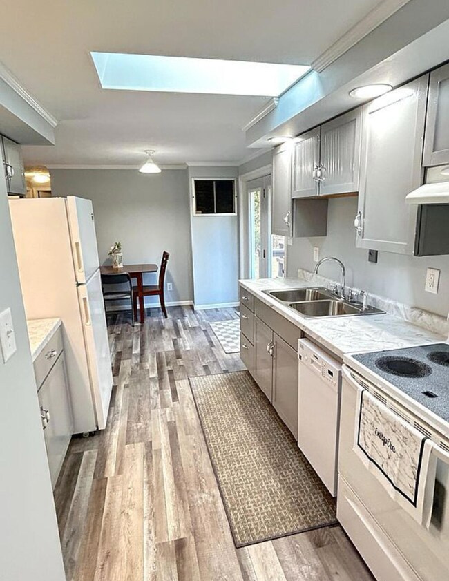 711 N Water St, Wapakoneta, OH 45895 - photo 7