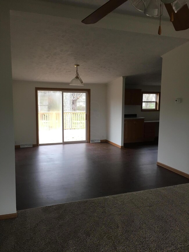 443 Mount Vernon Ave, Thornville, OH 43076 - photo 6