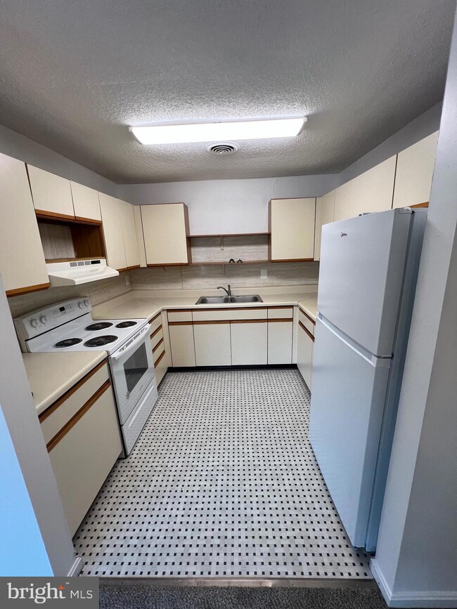 3000 Manchester Rd unit 2, Manchester, MD 21102 - photo 6