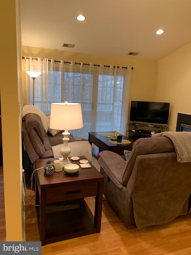 114 Cascade Ct unit 11, Princeton, NJ 08540 - photo 5