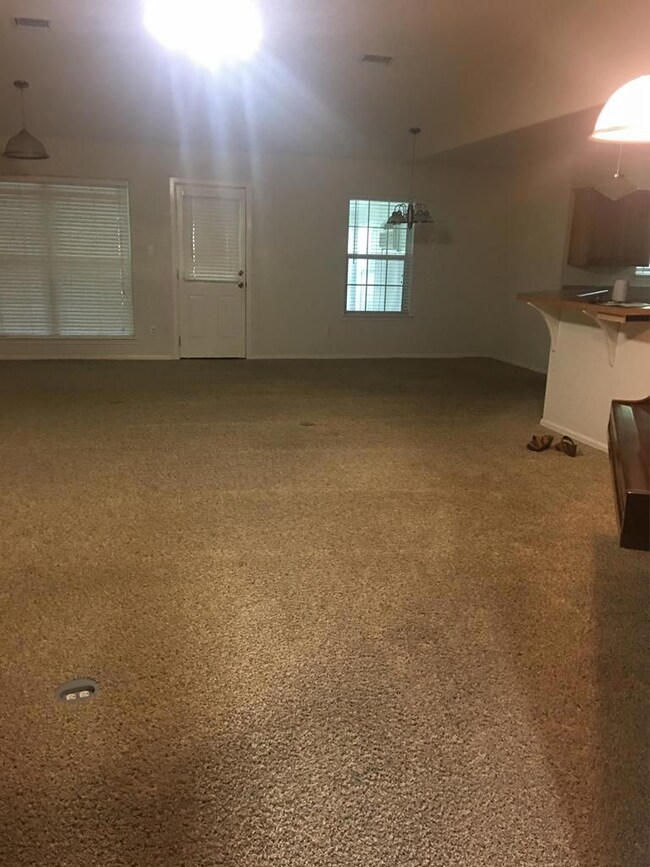 708 Live Oak Ave, Bay City, TX 77414 - photo 3