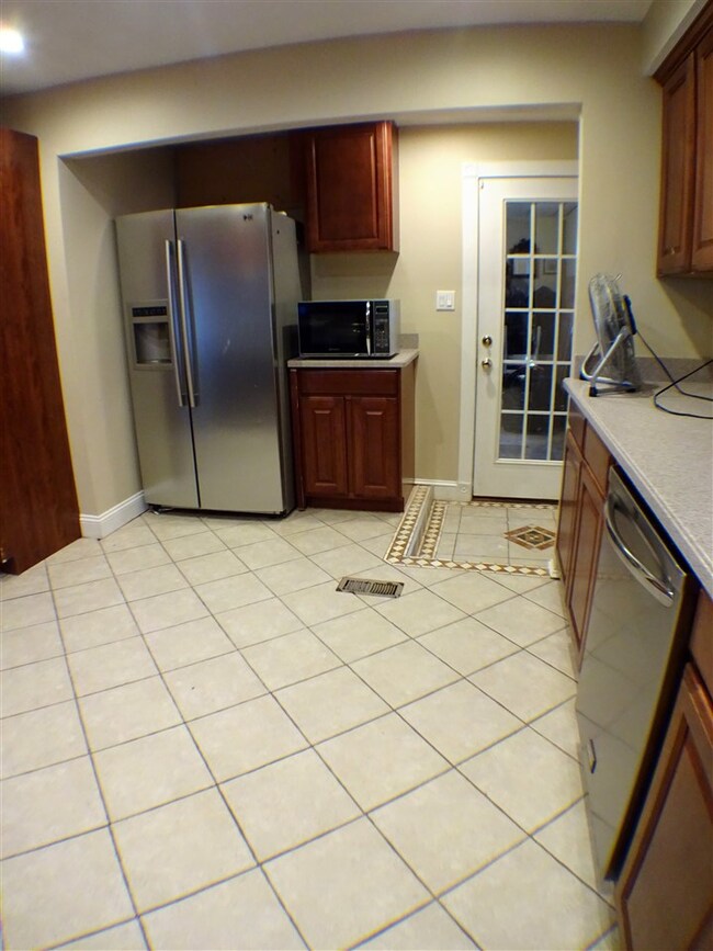 2 Lake Ave unit A, Derry, NH 03038 - photo 2