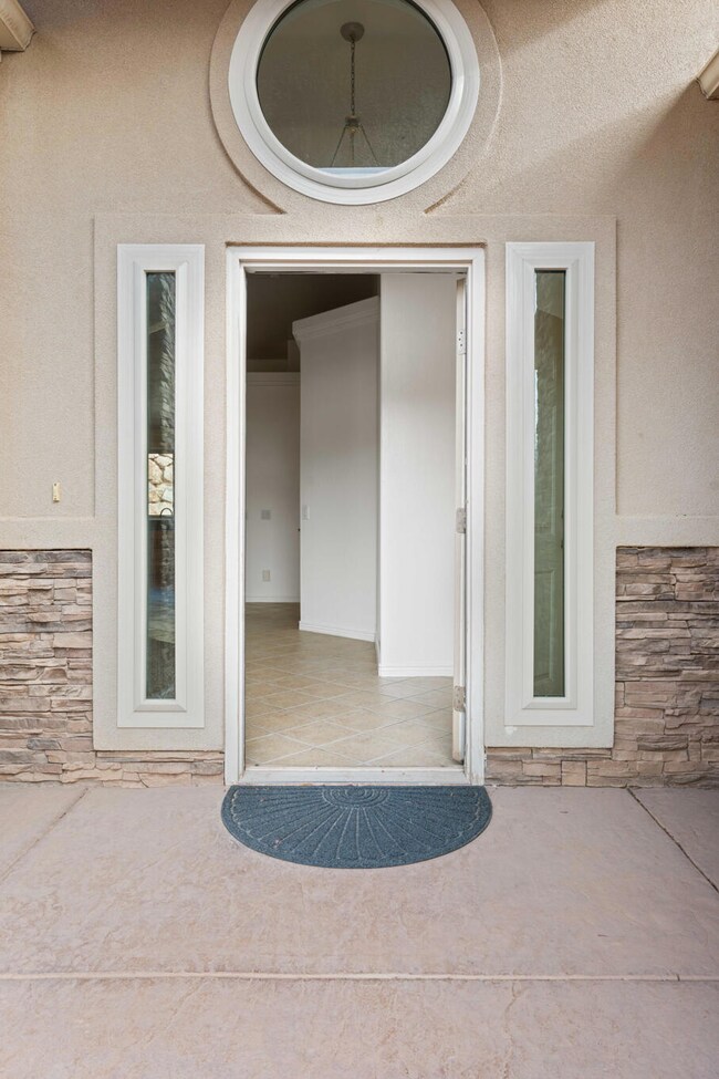 2061 E Knolls Dr. St George_1