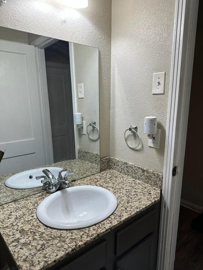 7017 Jay St, Houston, TX 77028 - photo 5