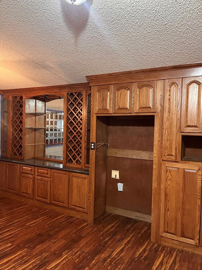 2870 Frances Gates Loop, Eagle Pass, TX 78852 - photo 4