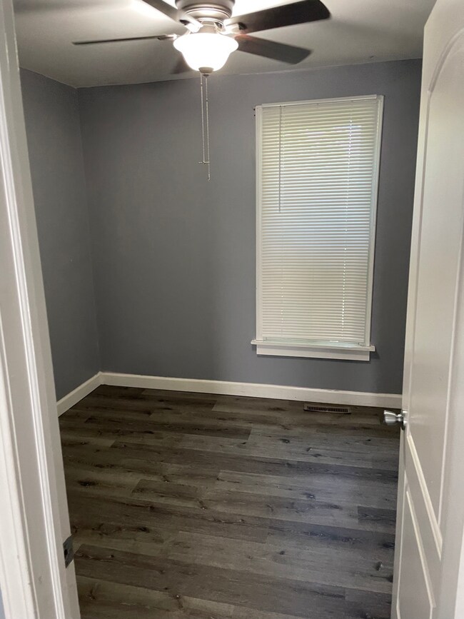 429 South St unit 1, Elgin, IL 60123 - photo 3