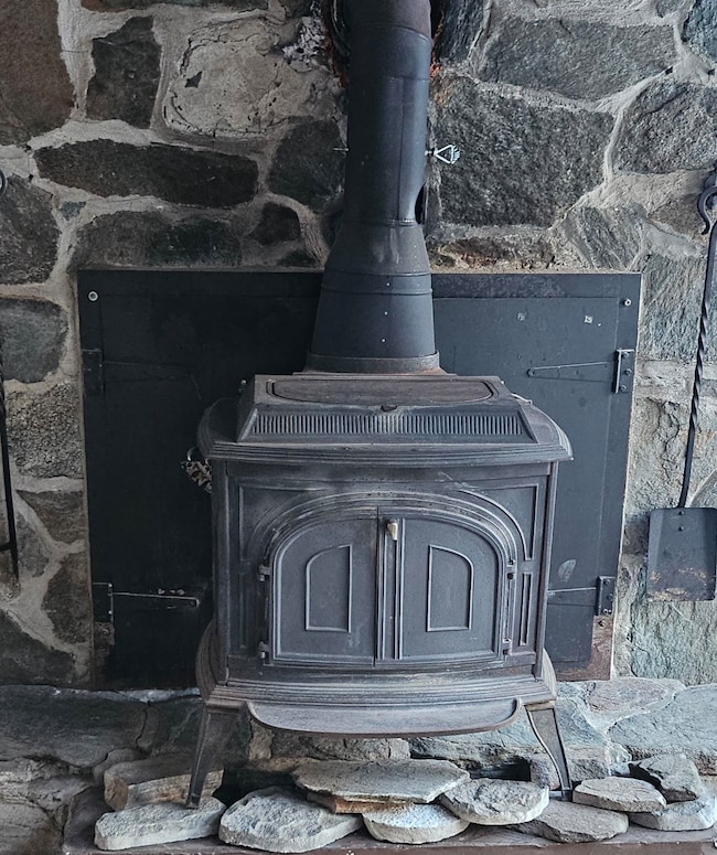 739 Chapel Hill Rd, Whitingham, VT 05361 - photo 3