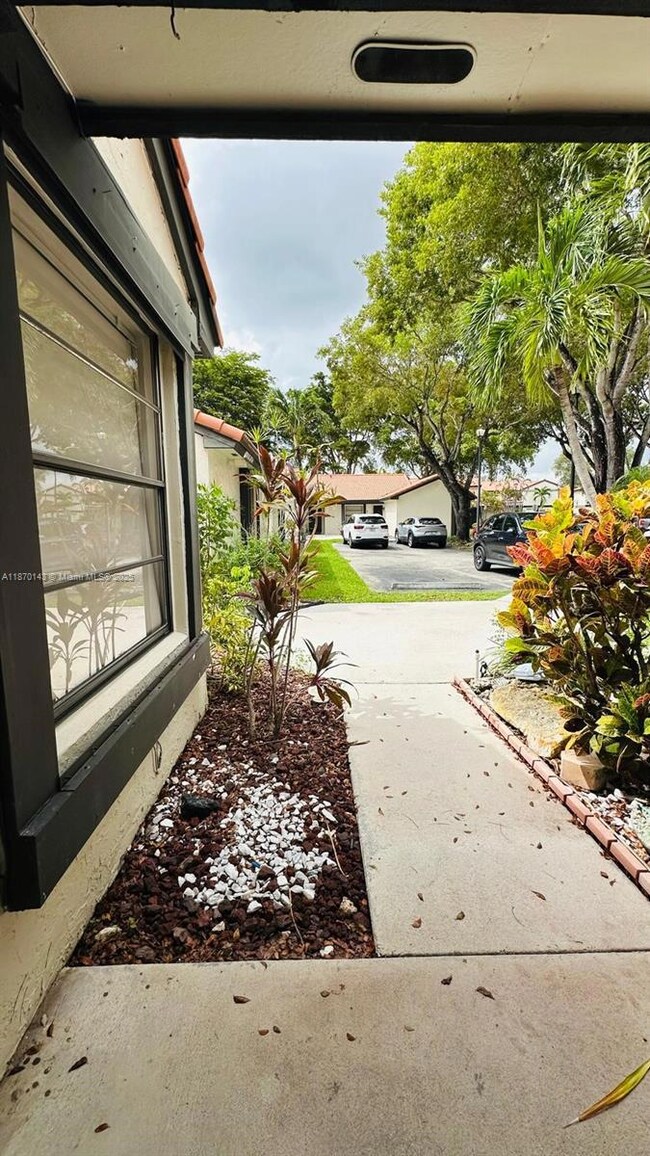 15210 SW 48th Terrace unit G83, Miami, FL 33185 - photo 6