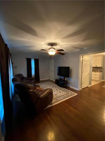 5717 Monrovia St, Shawnee, KS 66216 - photo 3