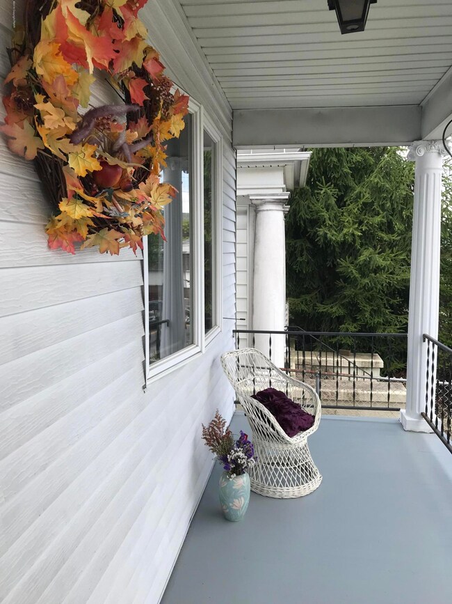 608 E Broad St, Tamaqua, PA 18252 - photo 3