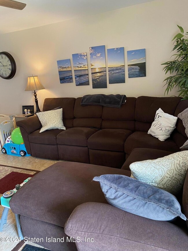 77 Cypress Loop unit 238, Staten Island, NY 10309 - photo 3