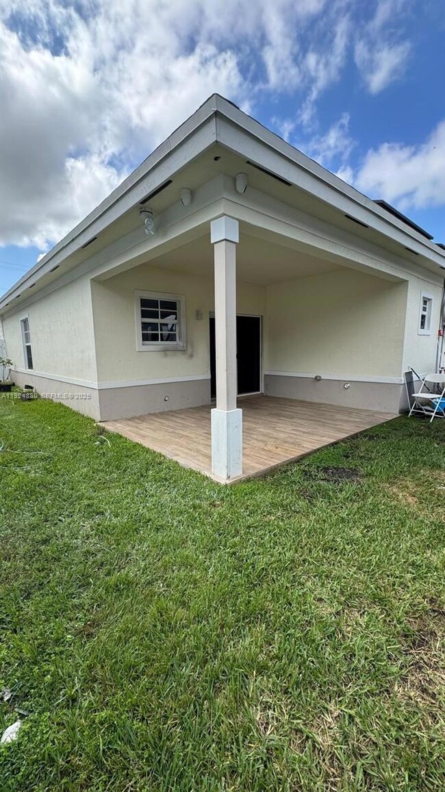 22175 Miami Ave unit 1, Miami, FL 33170 - photo 4