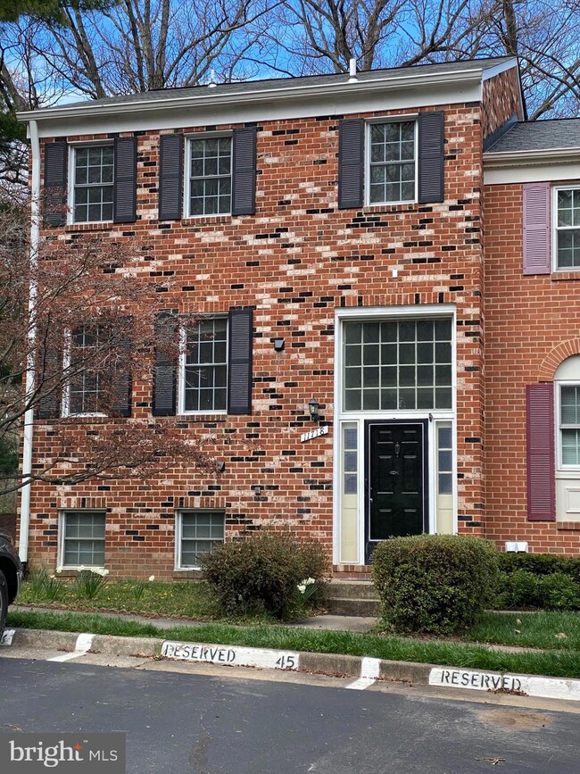 11718 Briary Branch Ct, Reston, VA 20191 - photo 3