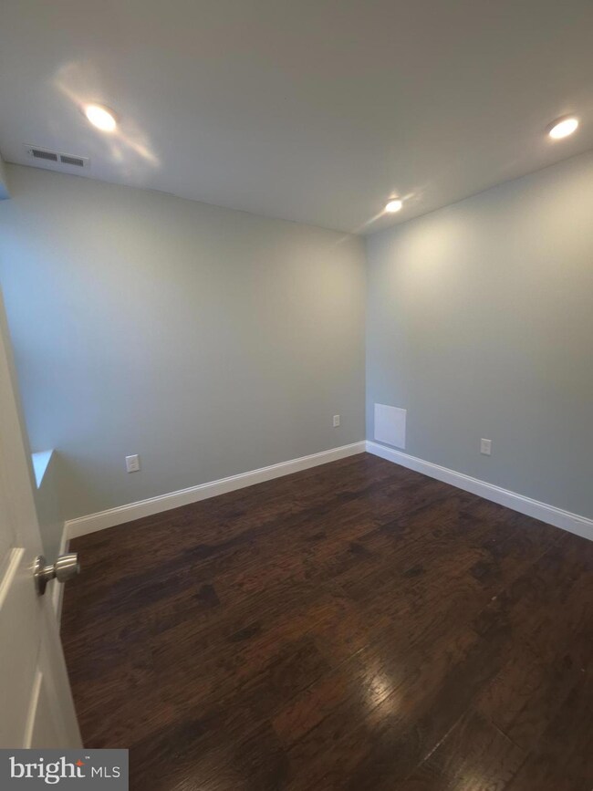 1135 W Somerset St unit 2, Philadelphia, PA 19133 - photo 7