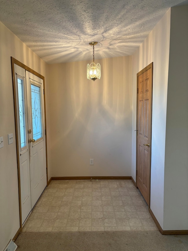 5647 Buttercup Ln, Machesney Park, IL 61115 - photo 4